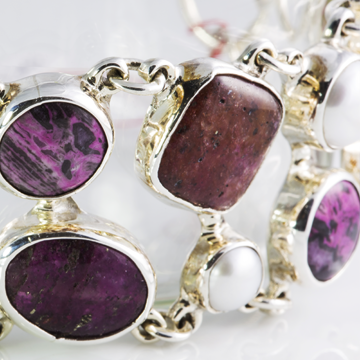 Just be a queen. .925 Sterling silver with purple aventurine, rhodolite garnet and pearl bracelet